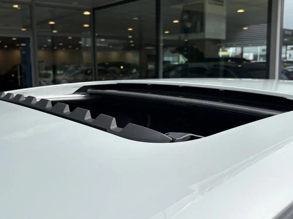 Mazda MX-30 e-SkyActiv R-EV 170 Makoto uit 2023, foto 19