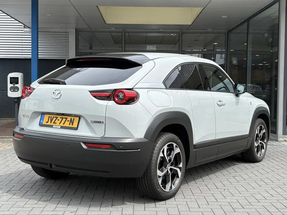 Mazda MX-30 e-SkyActiv R-EV 170 Makoto uit 2023, foto 8