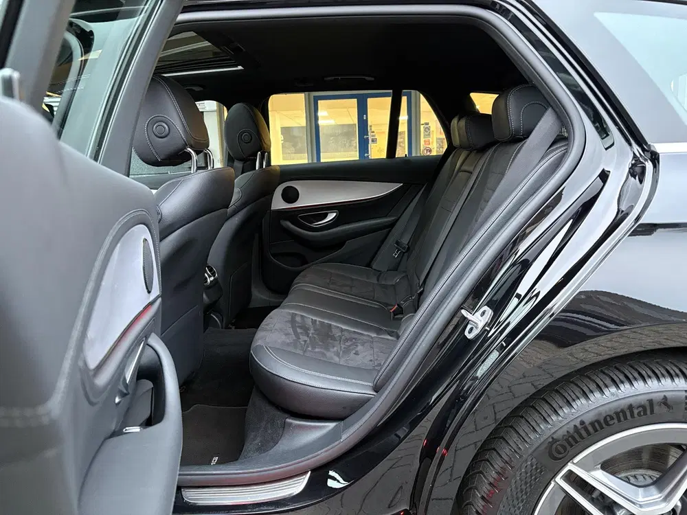 Mercedes-Benz E-Klasse 300 e AMG Line PHEV uit 2023, foto 17