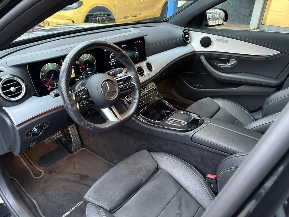 Mercedes-Benz E-Klasse 300 e AMG Line PHEV uit 2023, foto 19