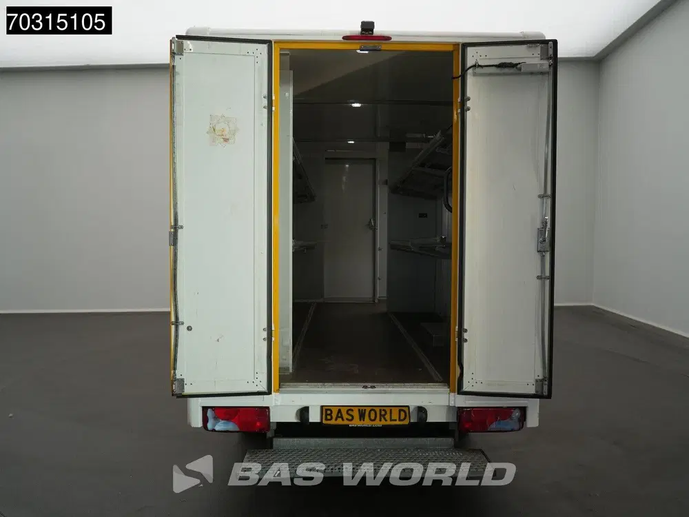 MAN TGE Bakwagen Verkoopwagen Foodtruck Meubelbak uit 2019, foto 10