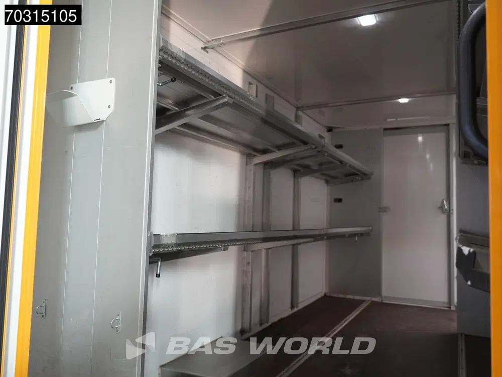 MAN TGE Bakwagen Verkoopwagen Foodtruck Meubelbak uit 2019, foto 11
