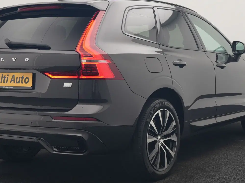 Volvo XC60 T6 AWD R-Design LONG RANGE PHEV 350pk Deal uit 2023, foto 8