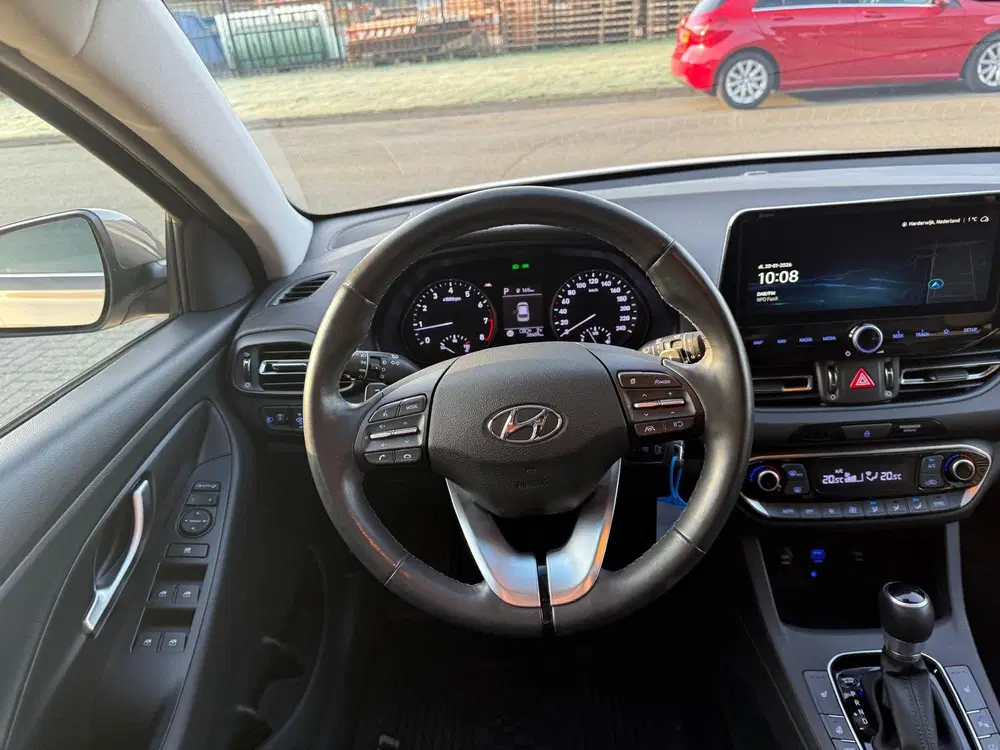 Hyundai i30 1.5 T-GDi MHEV Premium uit 2022, foto 20
