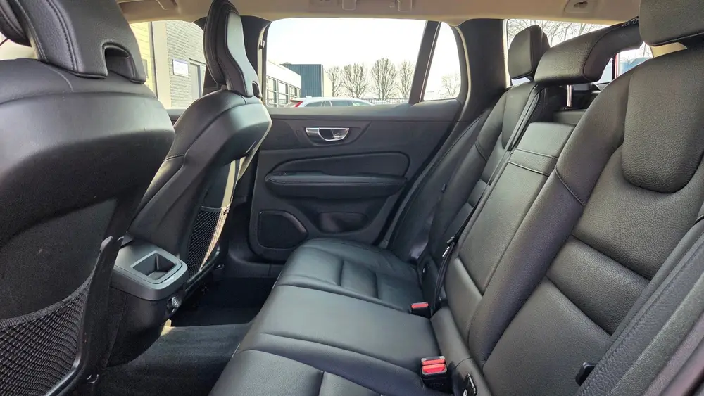Volvo V60 2.0 T5 Inscription uit 2019, foto 13