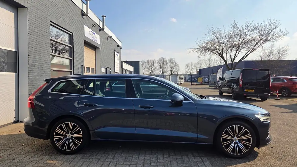 Volvo V60 2.0 T5 Inscription uit 2019, foto 5