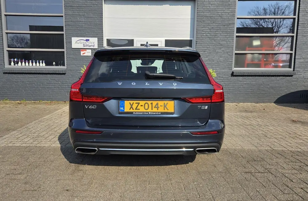 Volvo V60 2.0 T5 Inscription uit 2019, foto 8