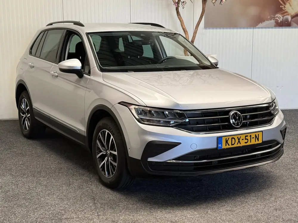 VOLKSWAGEN TIGUAN 1.4 TSI eHYBRID 245 PK DSG NAVIGATIE ADAPT uit 2021, foto 2