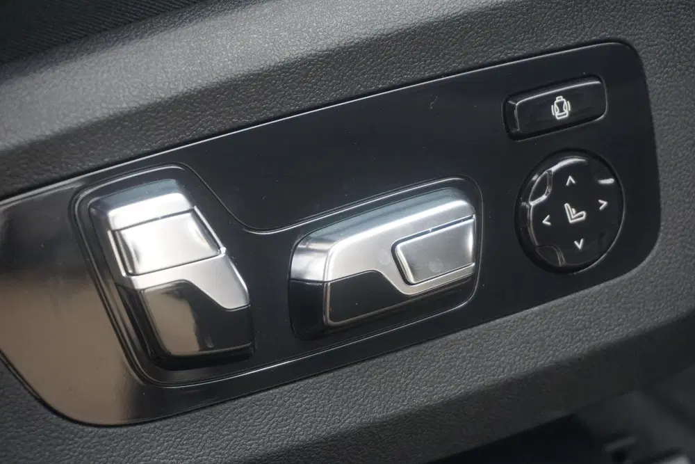 BMW XM uit 2024, foto 12
