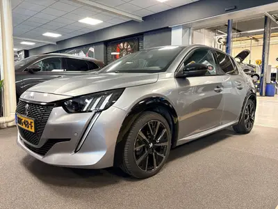 Peugeot 208 1.2 GT 101pk uit 2023