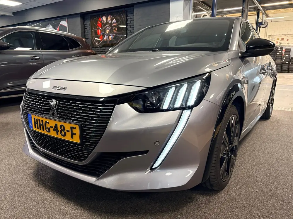 Peugeot 208 1.2 GT 101pk uit 2023, foto 9