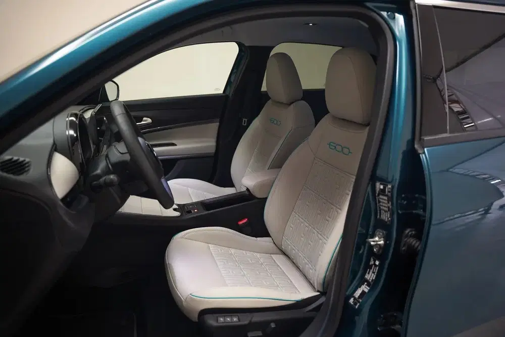 Fiat 600e La Prima 54 kWh [ Navi Camera Apple uit 2024, foto 10
