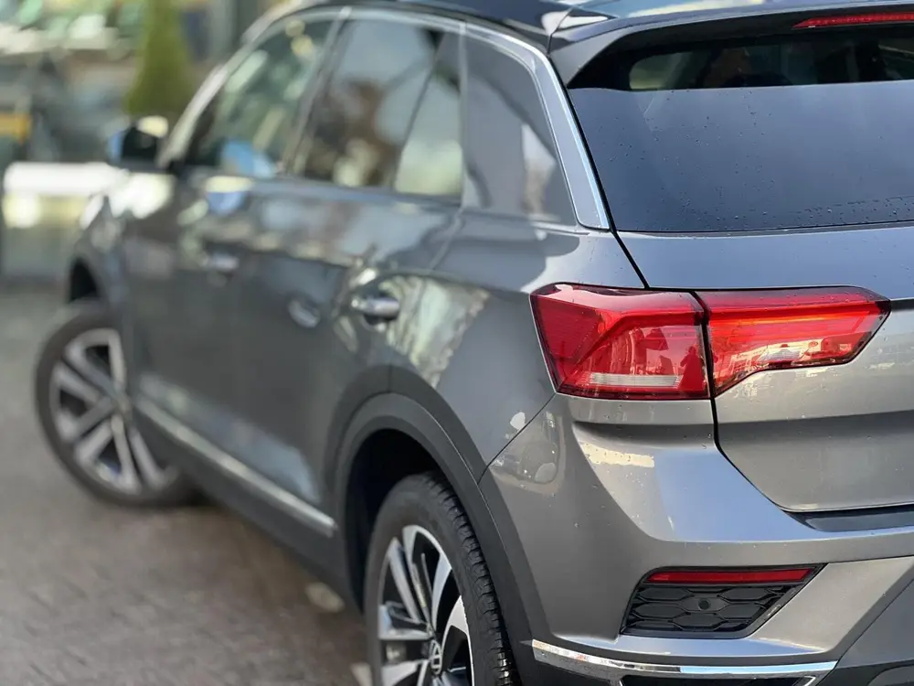 Volkswagen T-Roc 1.5 TSI Sport Business R uit 2020, foto 12