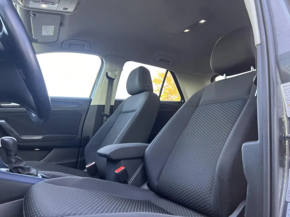 Volkswagen T-Roc 1.5 TSI Sport Business R uit 2020, foto 17