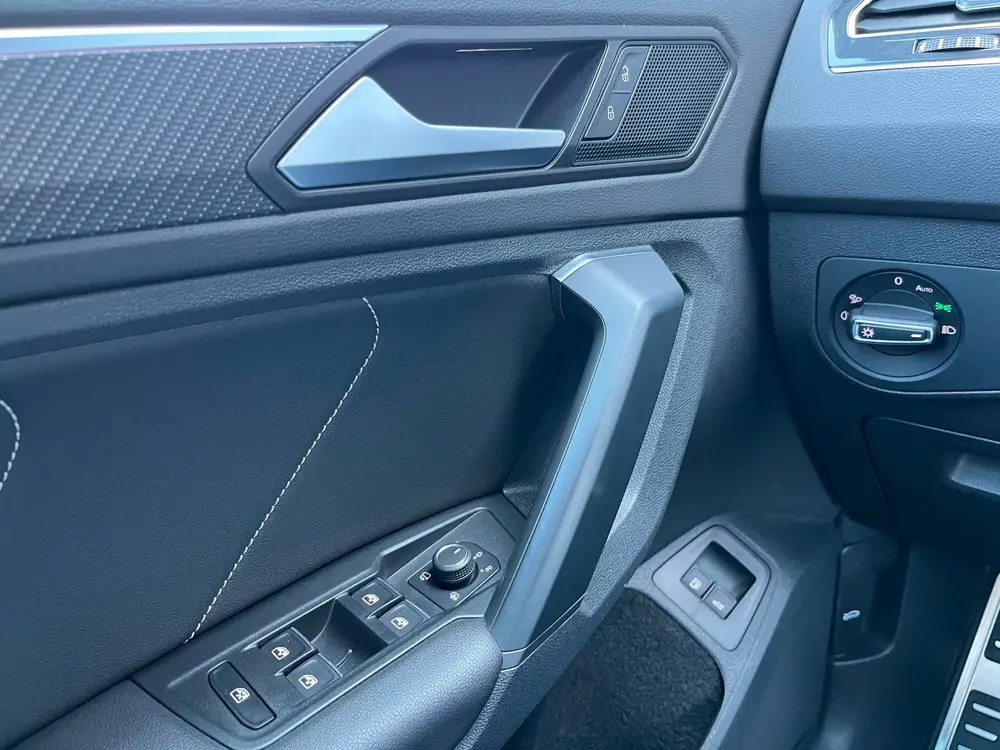 Volkswagen Tiguan 1.4 TSI eHybrid R-Line Business NLAuto/245 uit 2023, foto 15