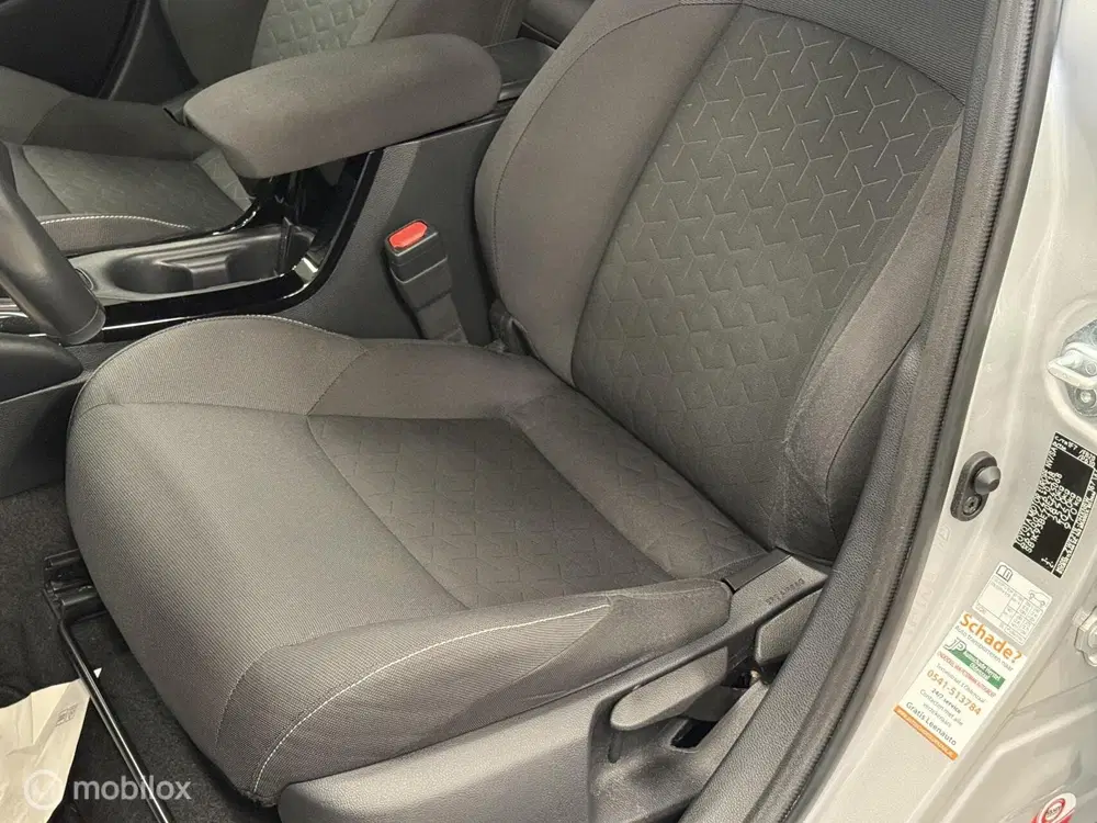 Toyota Corolla 1.8 Hybrid Business CAMERA uit 2021, foto 20