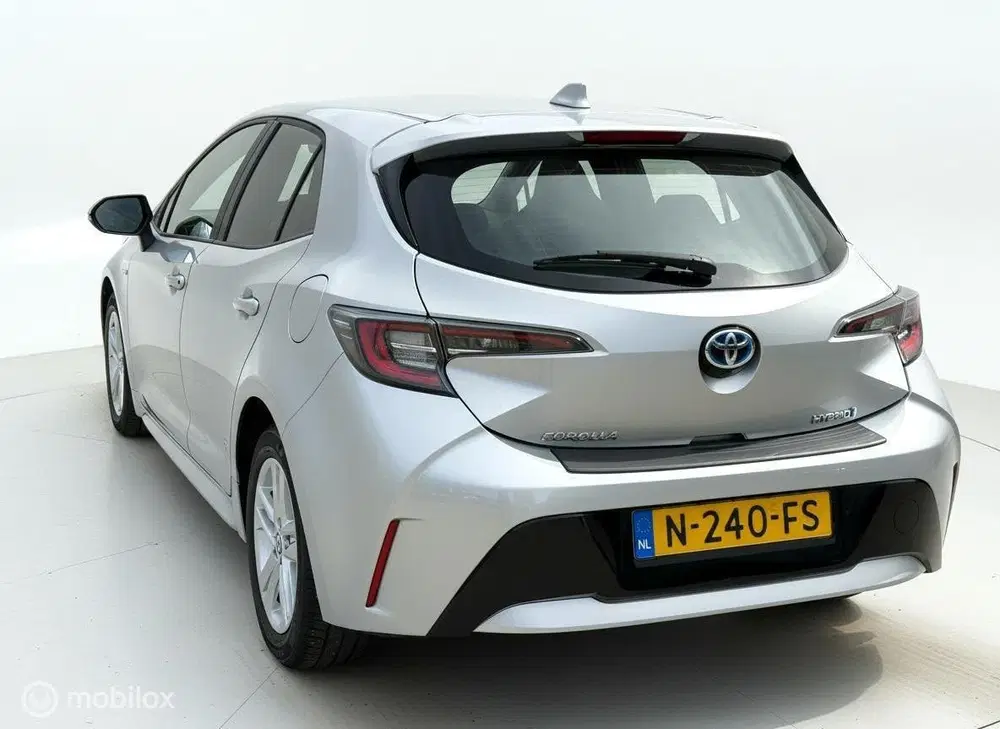 Toyota Corolla 1.8 Hybrid Business CAMERA uit 2021, foto 4