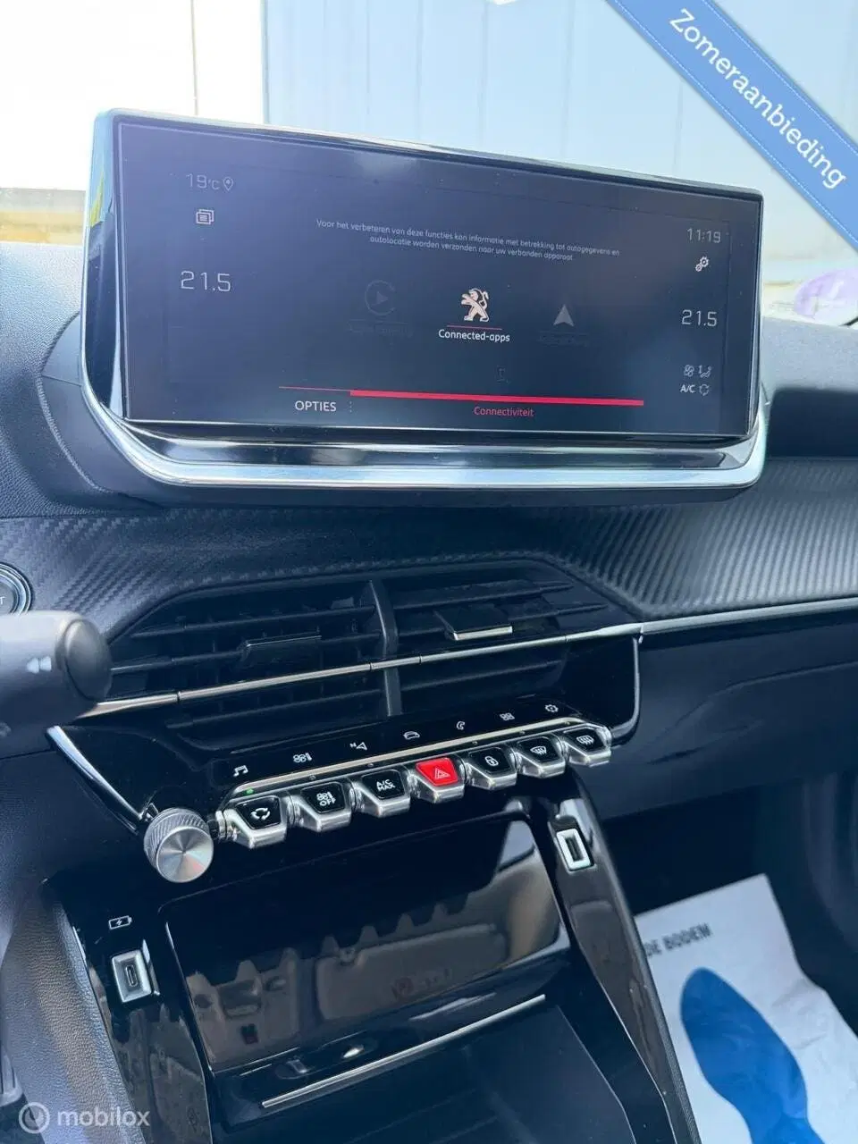 Peugeot 2008 1.2 PureTech Allure Automaat uit 2020, foto 11