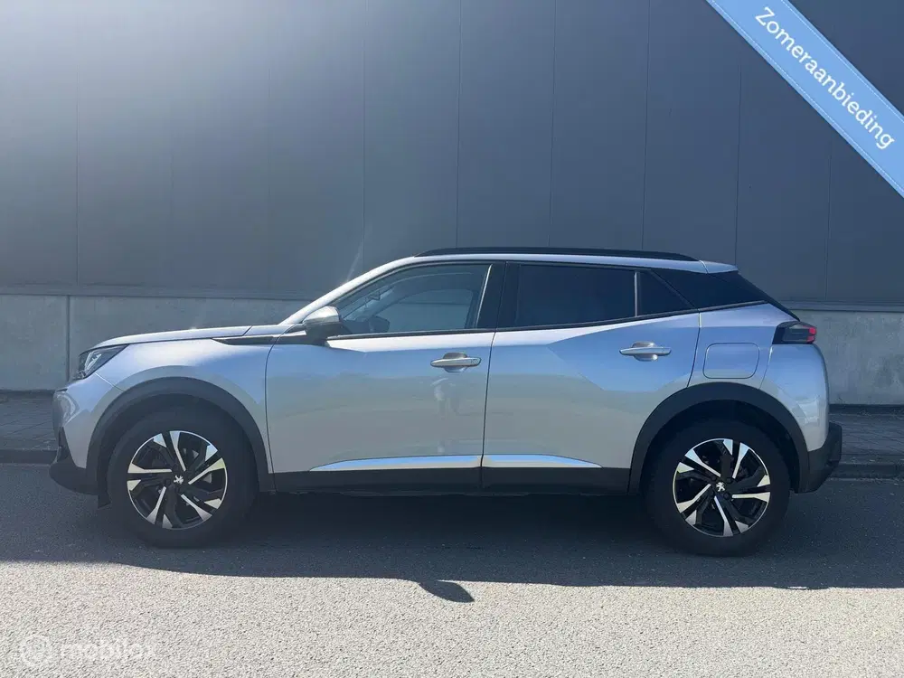 Peugeot 2008 1.2 PureTech Allure Automaat uit 2020, foto 3