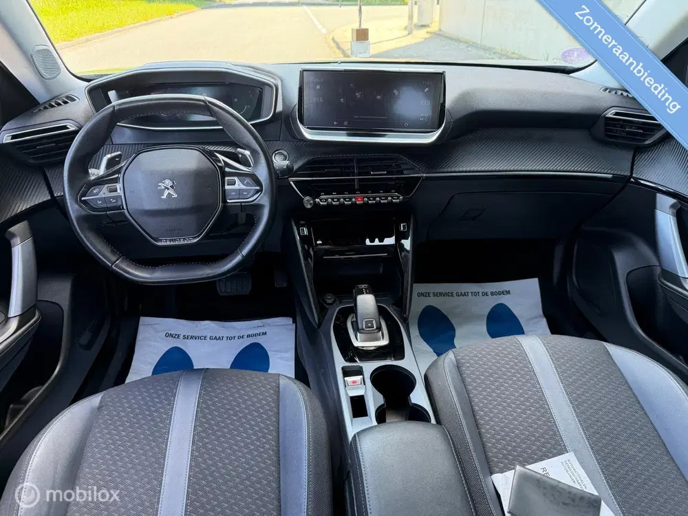 Peugeot 2008 1.2 PureTech Allure Automaat uit 2020, foto 4