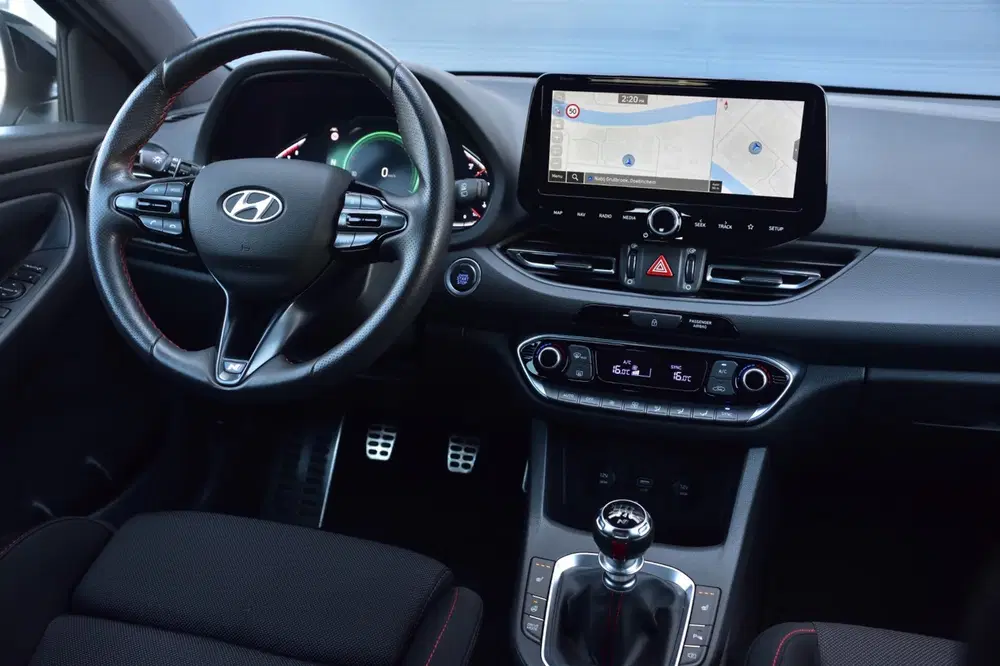 Hyundai i30 1.5 T-GDi MHEV N Line Panodak uit 2022, foto 13