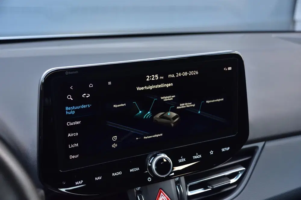 Hyundai i30 1.5 T-GDi MHEV N Line Panodak uit 2022, foto 16