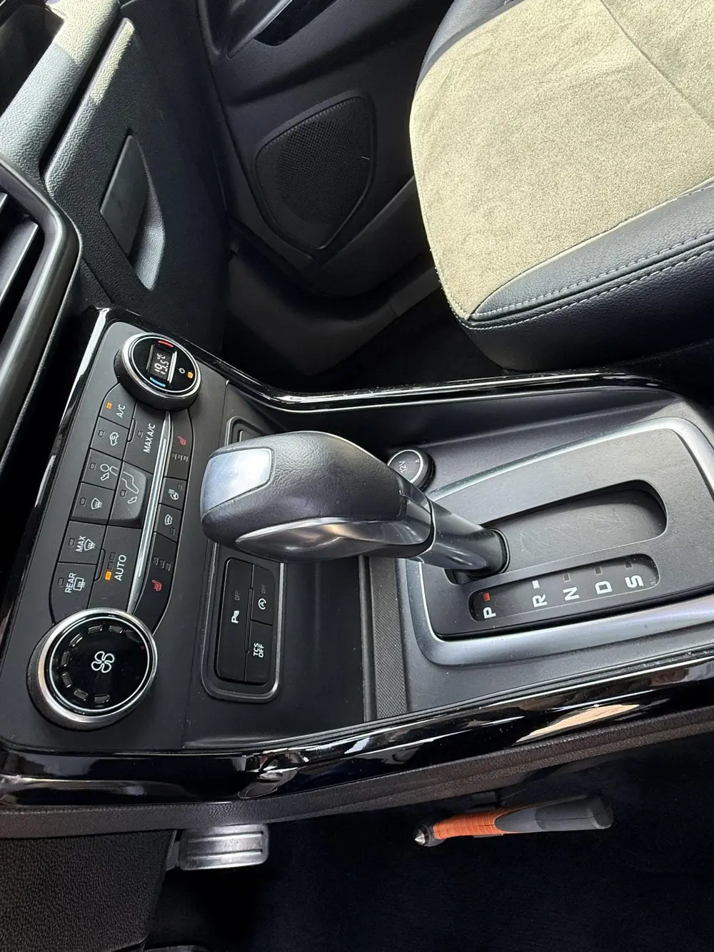 Ford EcoSport 1.0 EcoBoost ST-Line Automaat uit 2019, foto 15