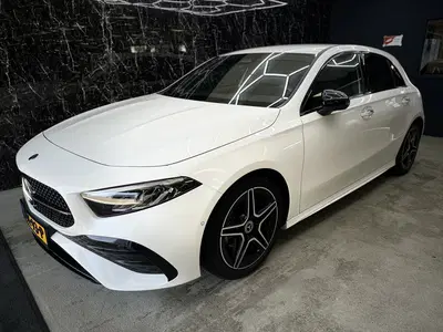 Mercedes-Benz A-Klasse 180 AMG Line (bj 2024 uit 2024