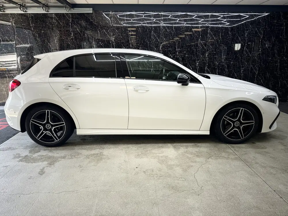 Mercedes-Benz A-Klasse 180 AMG Line (bj 2024 uit 2024, foto 4