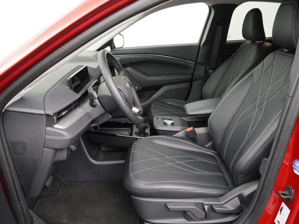 Ford Mustang Mach-E RWD 75 kWh 268 pk uit 2025, foto 11