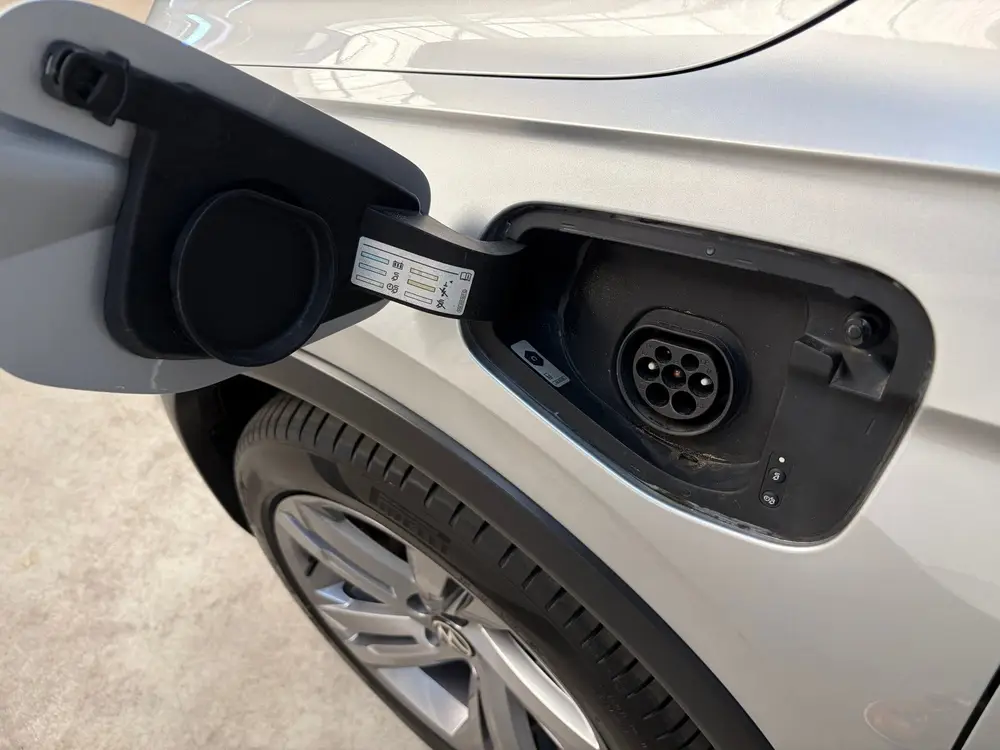 Volkswagen Tiguan 1.4 TSI eHybrid R-Line Business+ Panoramad uit 2022, foto 14