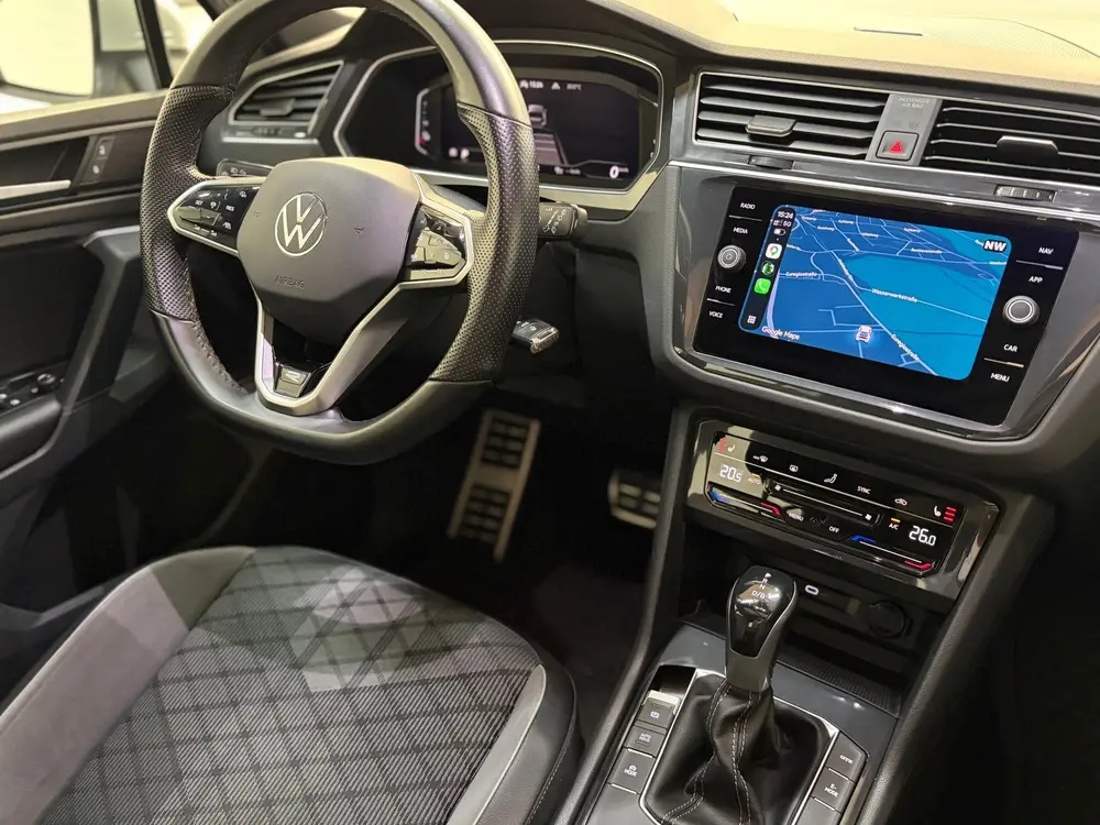 Volkswagen Tiguan 1.4 TSI eHybrid R-Line Business+ Panoramad uit 2022, foto 15
