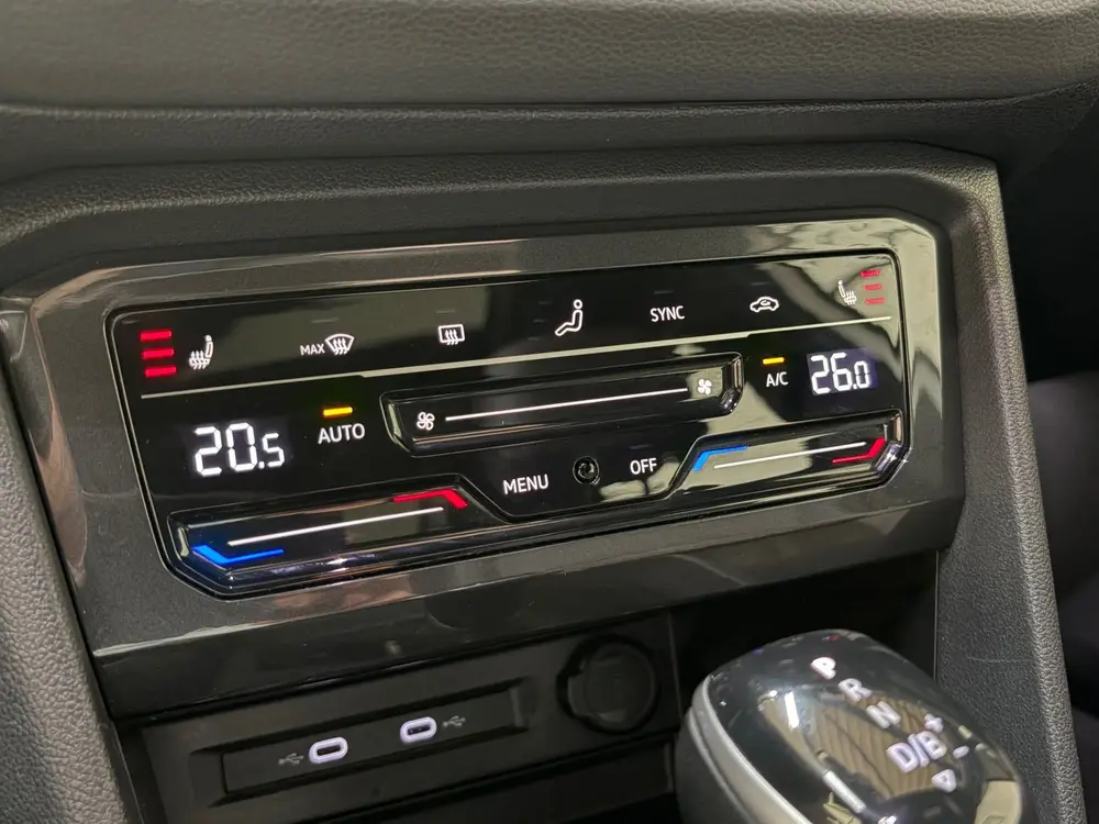 Volkswagen Tiguan 1.4 TSI eHybrid R-Line Business+ Panoramad uit 2022, foto 19