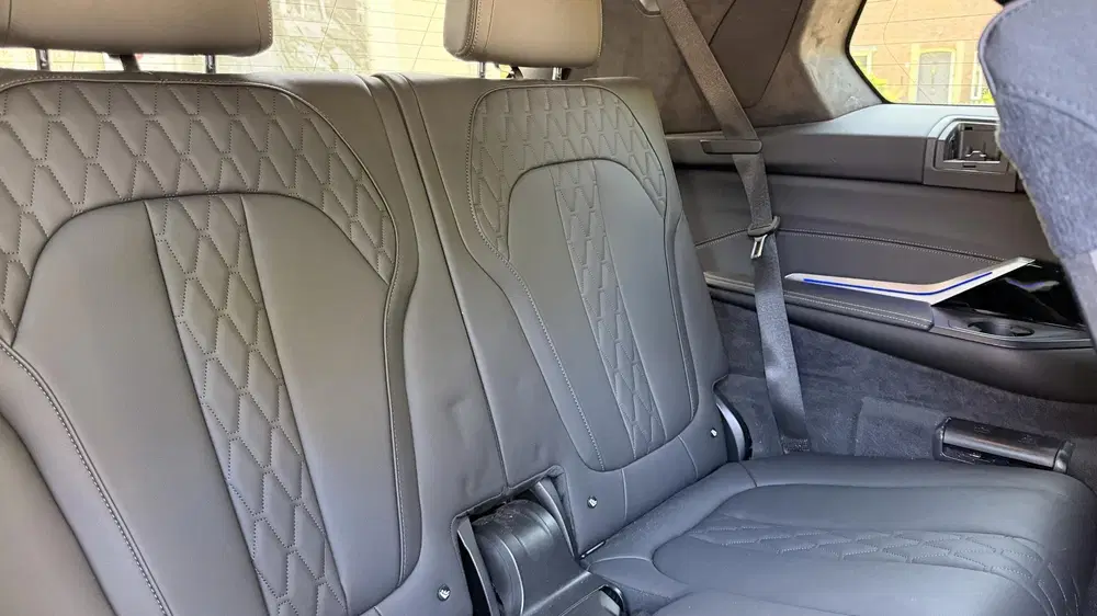 BMW X7 xDrive40i uit 2023, foto 13