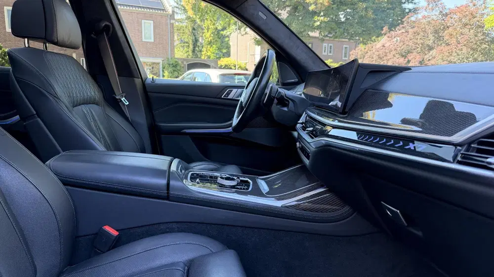 BMW X7 xDrive40i uit 2023, foto 18