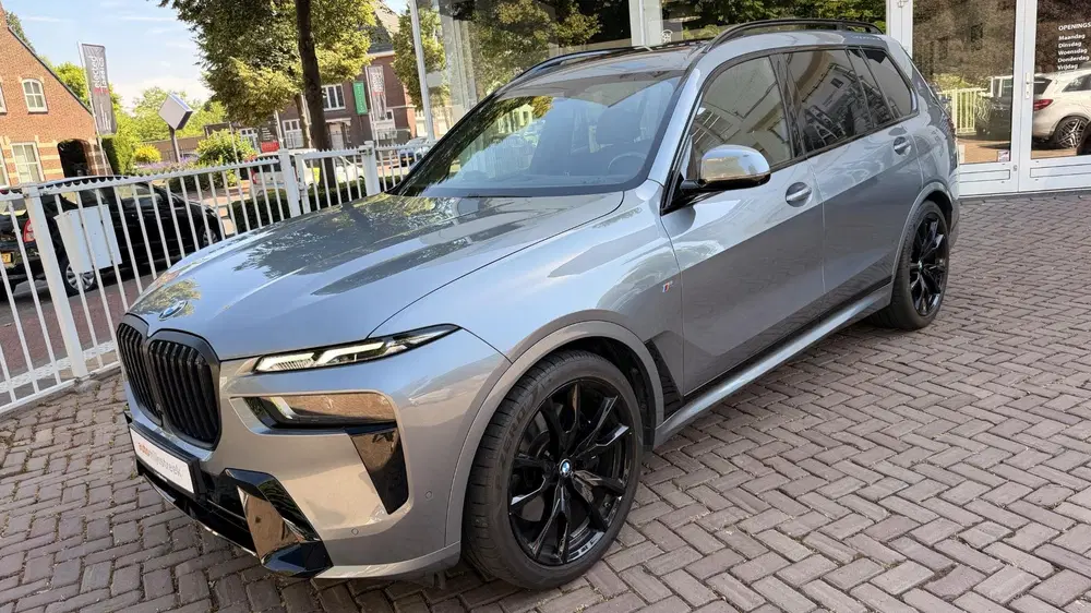 BMW X7 xDrive40i uit 2023, foto 3