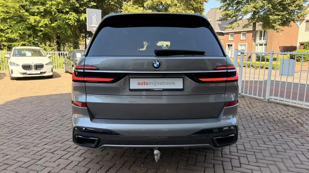 BMW X7 xDrive40i uit 2023, foto 8