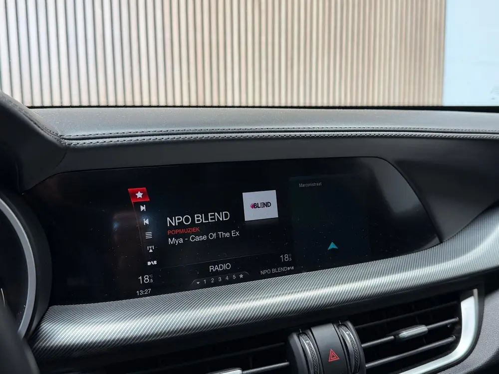 Alfa Romeo Stelvio 2.0 T AWD B-Tech - 20 INCH - PANO - SPORT uit 2019, foto 10