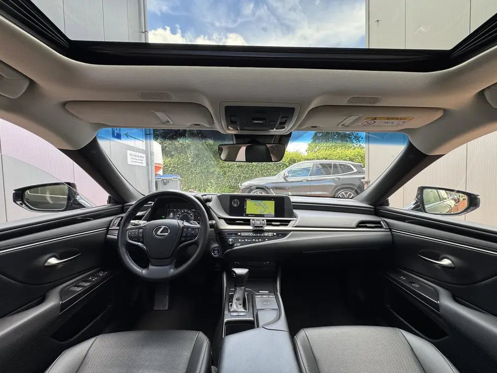 Lexus ES 300h Business Dealer Onderhouden Mooie auto uit 2020, foto 6