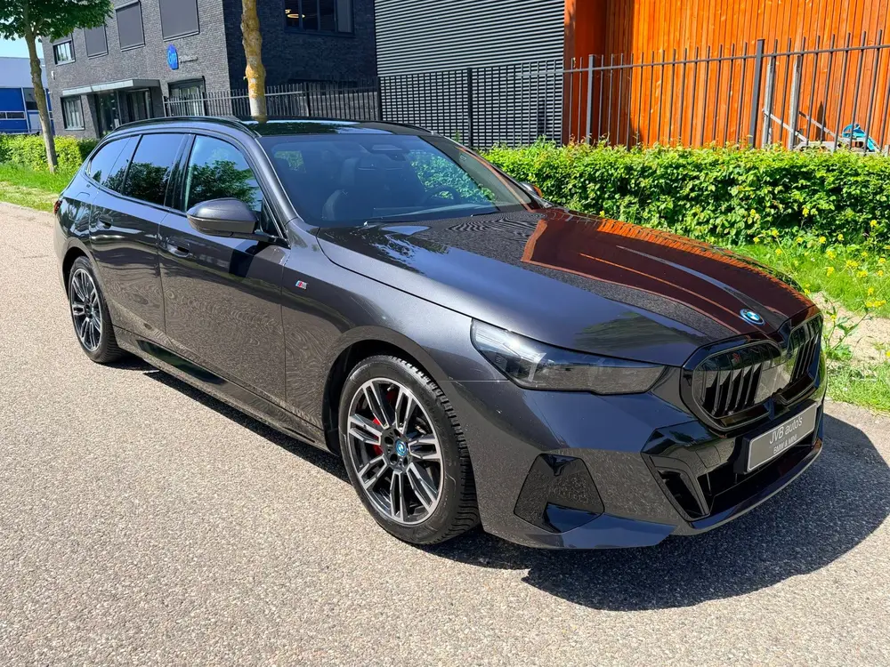 BMW i5 eDrive40 M-Sport PRO uit 2025, foto 6