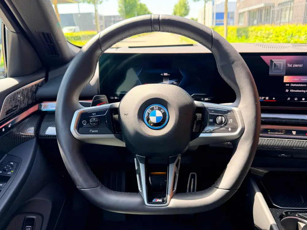 BMW i5 eDrive40 M-Sport PRO uit 2025, foto 7