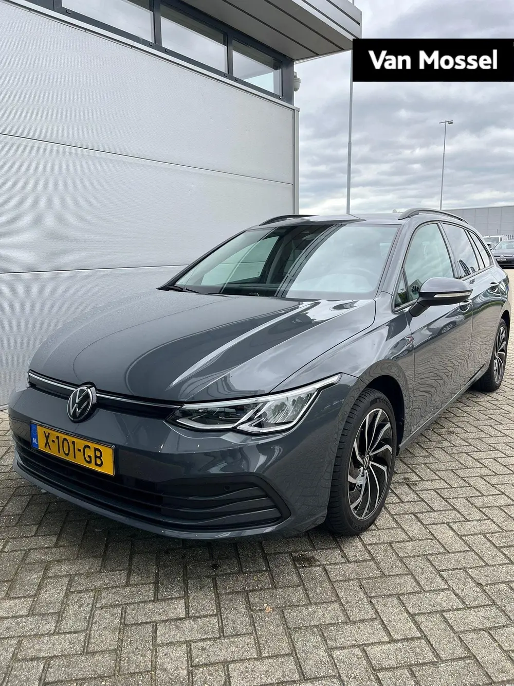 Volkswagen Golf Variant 1.0 eTSI Life Business | Parkeersens uit 2023