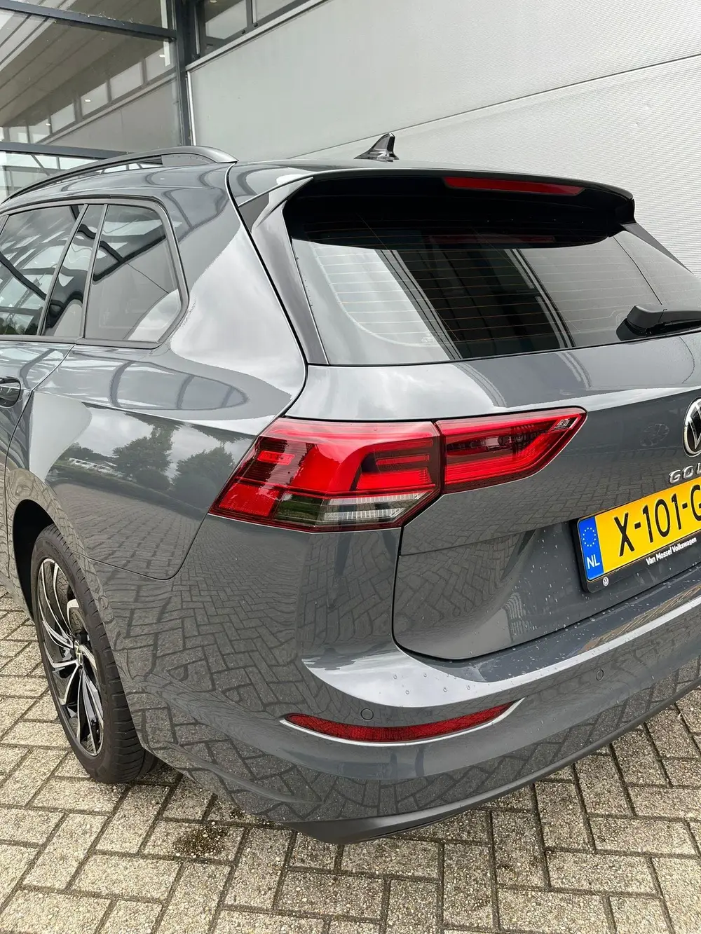 Volkswagen Golf Variant 1.0 eTSI Life Business | Parkeersens uit 2023, foto 5
