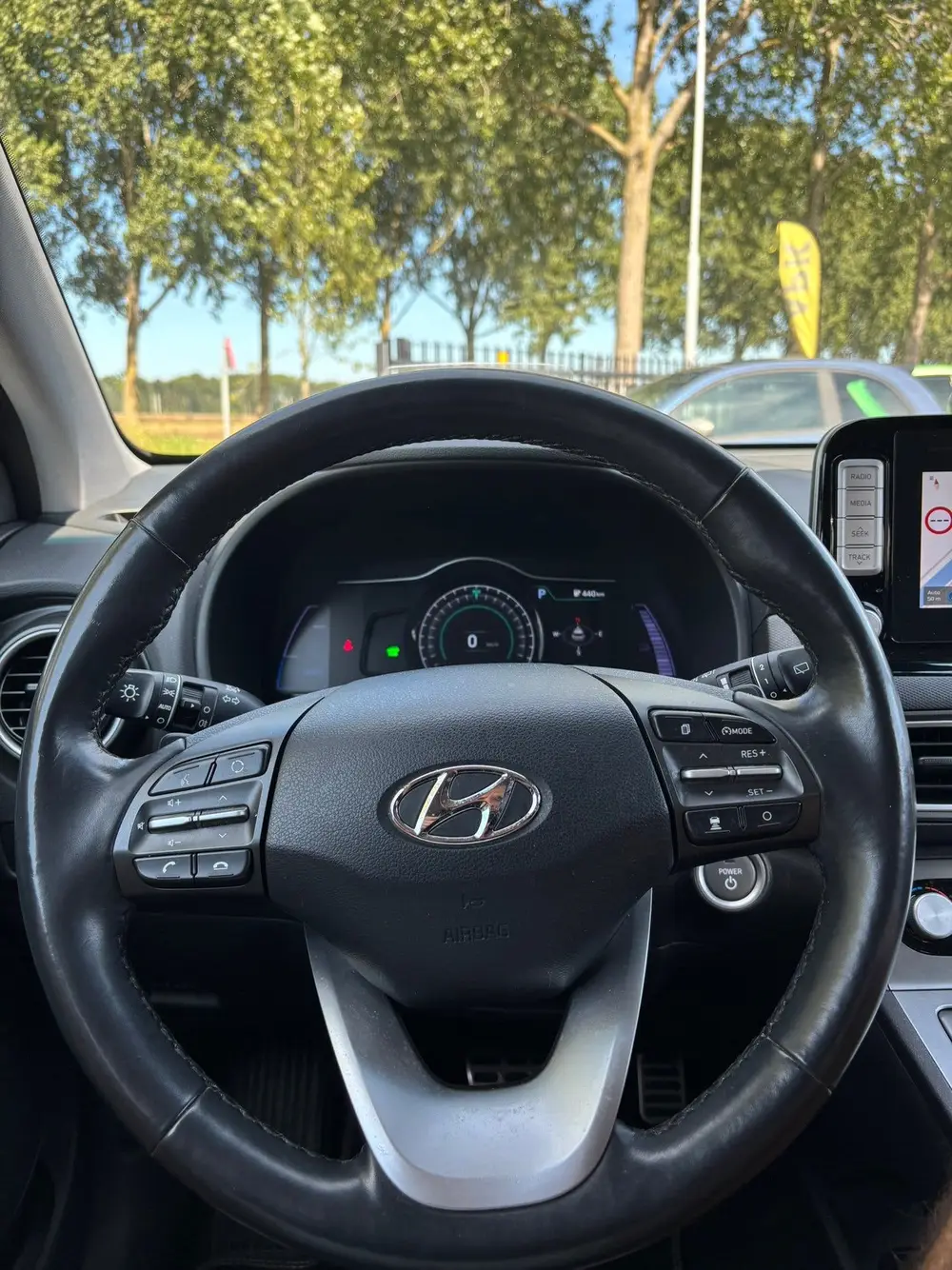 Hyundai Kona EV Premium 64 kWh uit 2019, foto 17