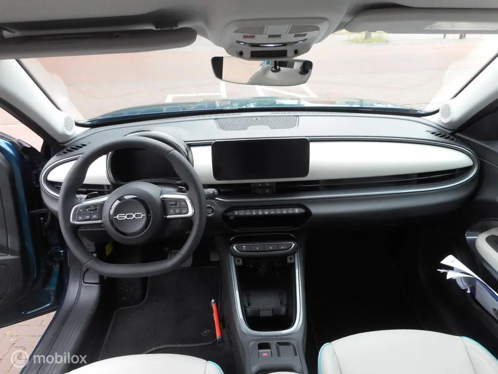 Fiat 600 1.2 Hybrid 100 La Prima uit 2024, foto 2