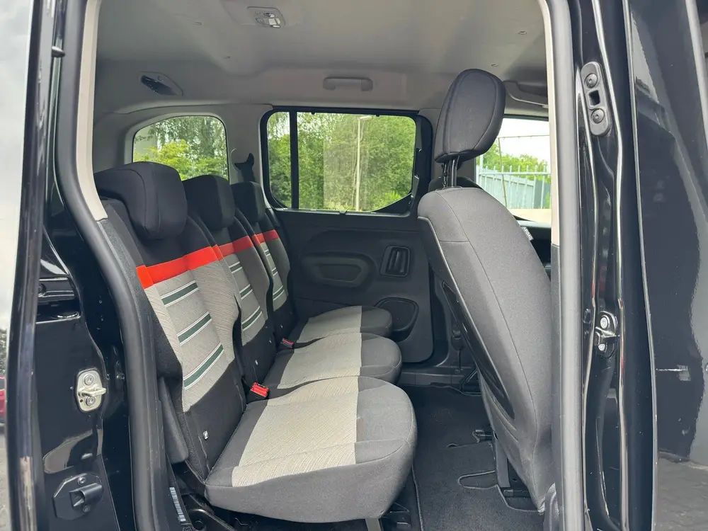 Citroën Berlingo Citroen Berlingo 1.2 PureTech Shine Automa uit 2019, foto 10