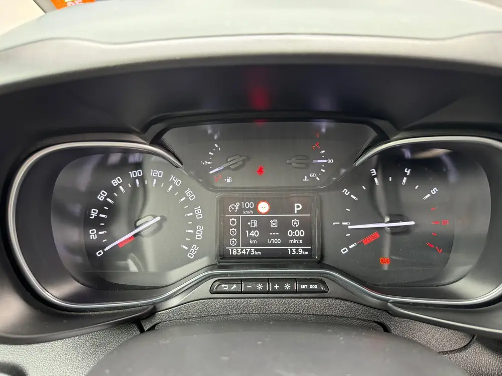 Citroën Berlingo Citroen Berlingo 1.2 PureTech Shine Automa uit 2019, foto 15