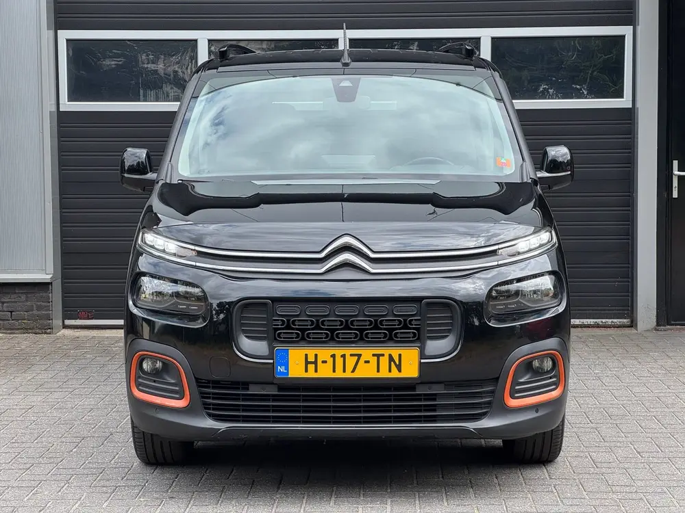 Citroën Berlingo Citroen Berlingo 1.2 PureTech Shine Automa uit 2019, foto 2