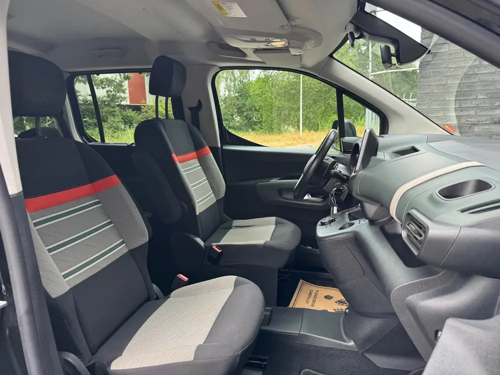 Citroën Berlingo Citroen Berlingo 1.2 PureTech Shine Automa uit 2019, foto 8