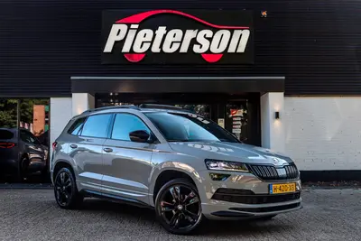 Skoda Karoq 1.5 TSI ACT Sportline BTW 1E EIGENAAR PANO uit 2020
